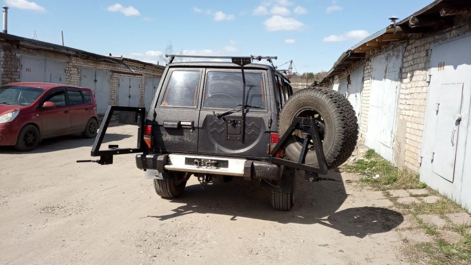 Нараспашку