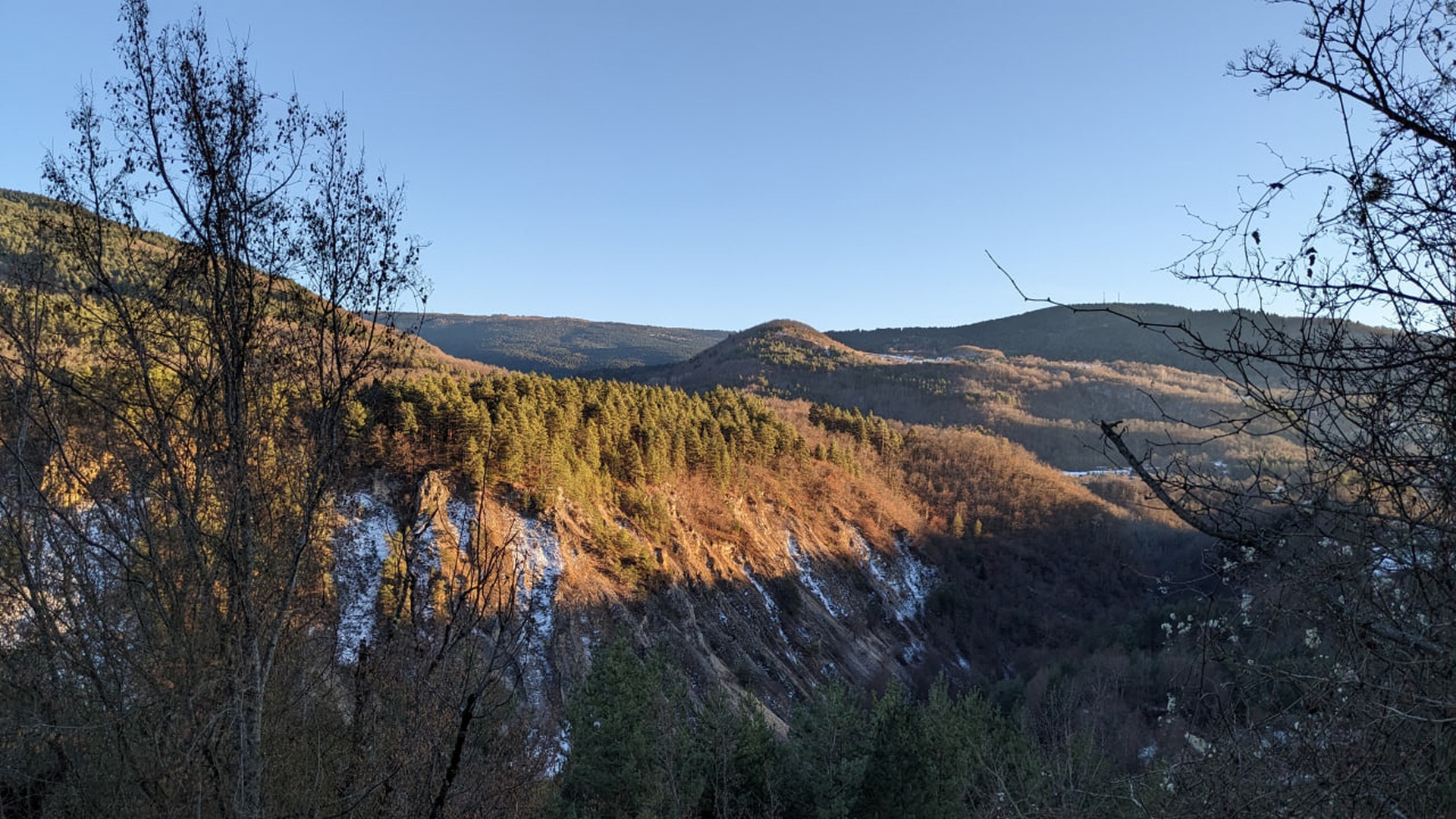 Где-то рядом с Амбролаури
